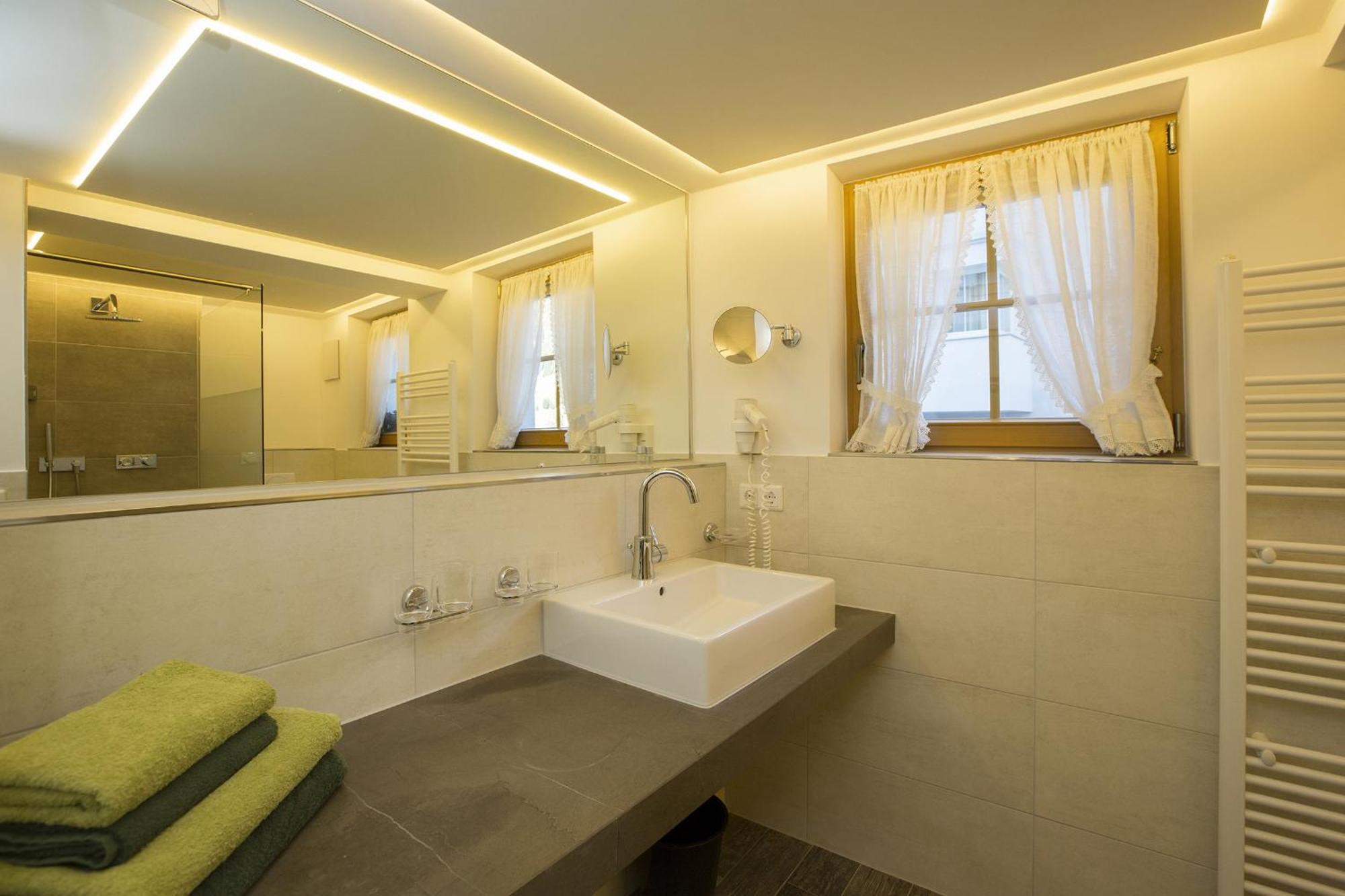 אישגל Hotel Tanzer מראה חיצוני תמונה